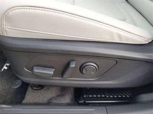 New 2026 Hyundai Tucson Limited image 14