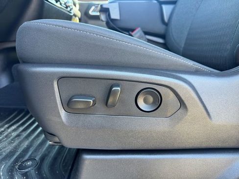 Used 2025 GMC Sierra 1500 SLE image 25