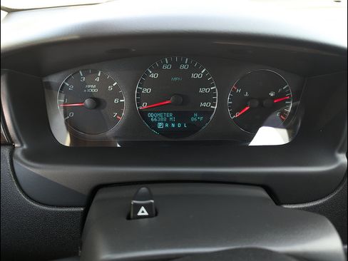 Used 2015 Chevrolet Impala LT w/ LT Sunroof Package FWD image 2