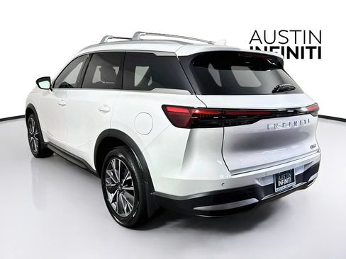 Certified 2027 INFINITI QX60 Luxe w/ Family Package FWD image 7