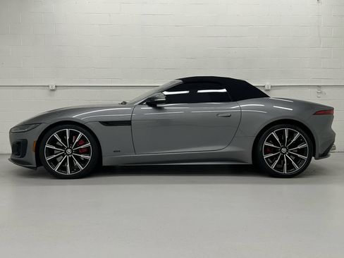 Used 2024 Jaguar F-TYPE R image 10
