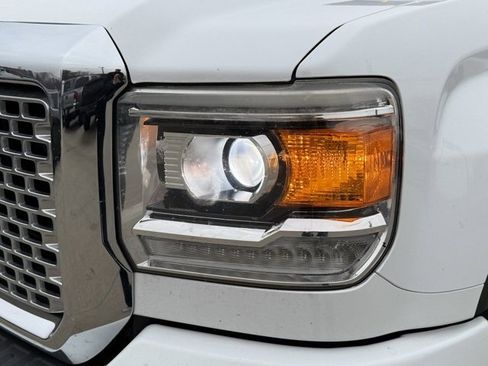 Used 2016 GMC Sierra 2500 Denali w/ Suspension Package, Off-Road image 24