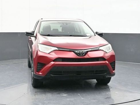 Used 2018 Toyota RAV4 LE image 22