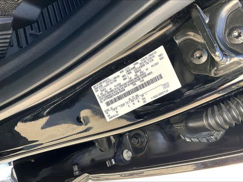 Used 2018 Ford F250 Lariat w/ Lariat Ultimate Package image 32