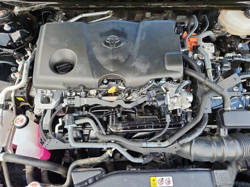 Used 2025 Toyota Camry LE FWD image 15