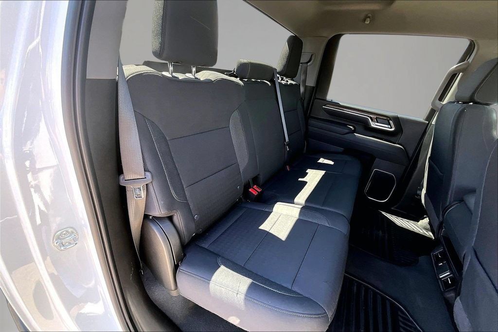 Used 2025 Chevrolet Silverado 3500 LT w/ Safety Package AWD/4WD image 26