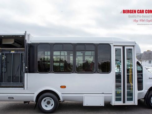 Used 2016 Ford E-450 and Econoline 450 Super Duty w/ Shuttle Bus Prep Package image 23