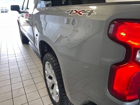 Used 2026 Chevrolet Silverado 1500 RST AWD/4WD image 18