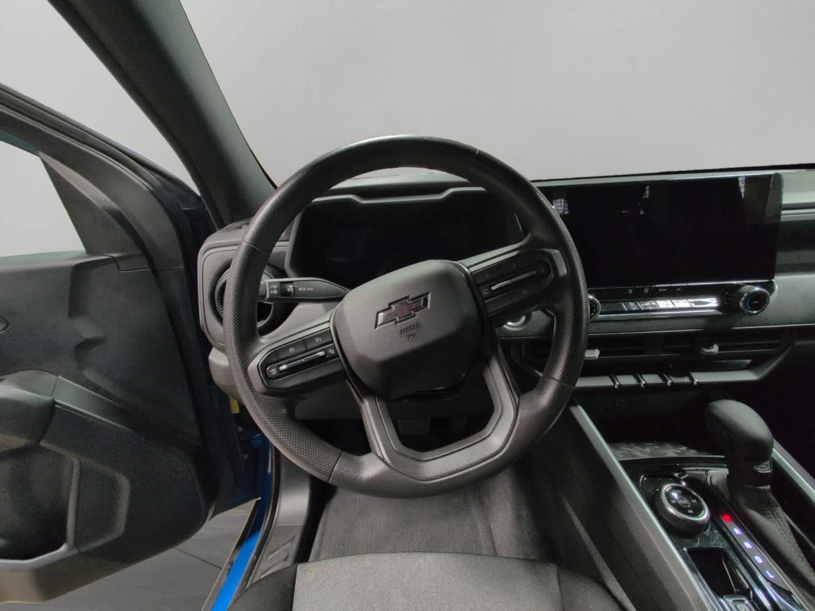 Used 2023 Chevrolet Colorado Trail Boss AWD/4WD image 12