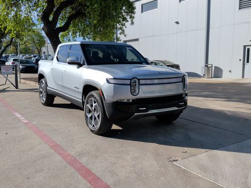 Used 2024 Rivian R1T Adventure AWD/4WD image 2
