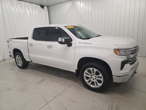 Used 2023 Chevrolet Silverado 1500 LTZ image 3