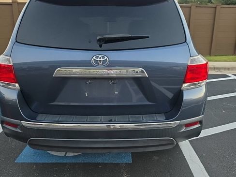 Used 2013 Toyota Highlander Limited FWD image 6