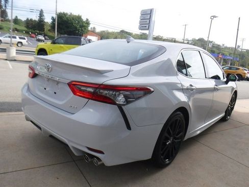 Used 2023 Toyota Camry XSE image 6