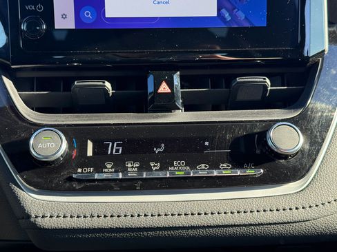 Used 2024 Toyota Corolla SE image 25