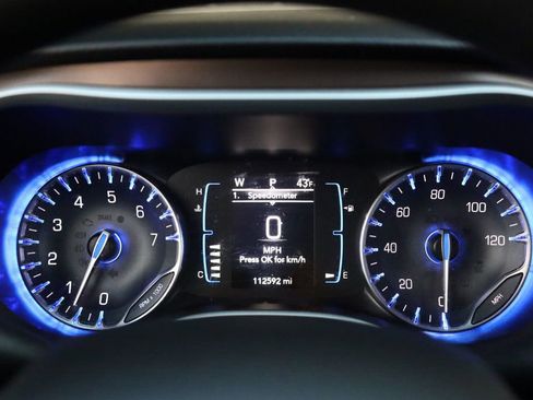 Used 2017 Chrysler Pacifica LX w/ Tire & Wheel Group image 37