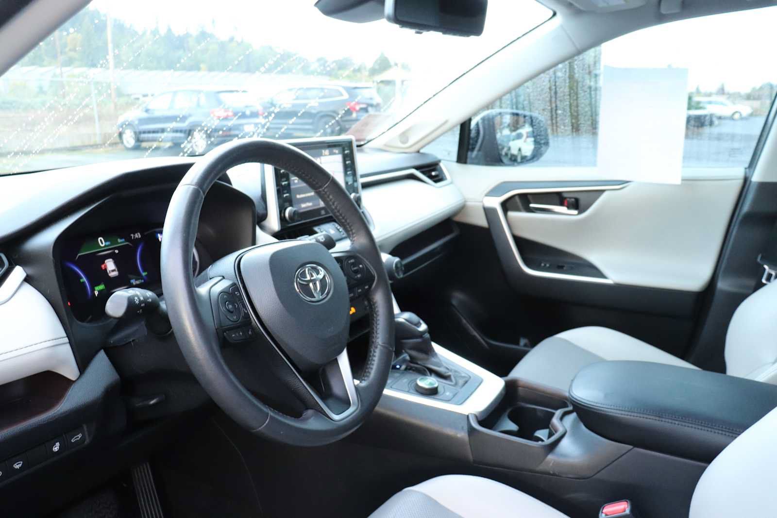 Used 2019 Toyota RAV4 Limited w/ Limited Grade Weather Package AWD/4WD image 10