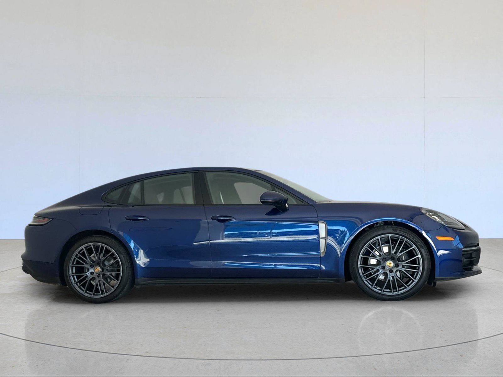 Certified 2023 Porsche Panamera Platinum Edition w/ Assistance Package RWD image 9