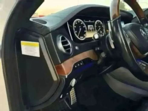 Used 2014 Mercedes-Benz S 550 Sedan image 33