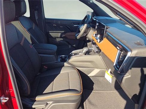 New 2026 GMC Canyon AT4 image 25