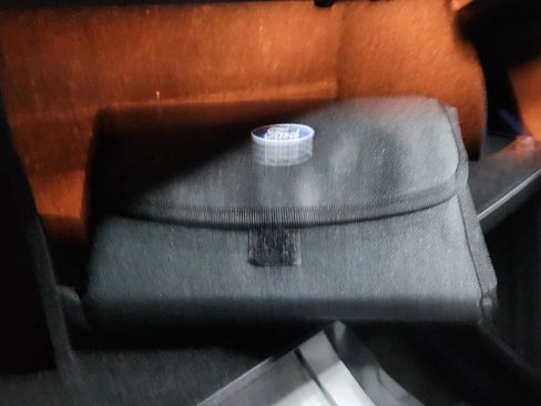 Used 2014 Ford Taurus SEL image 37