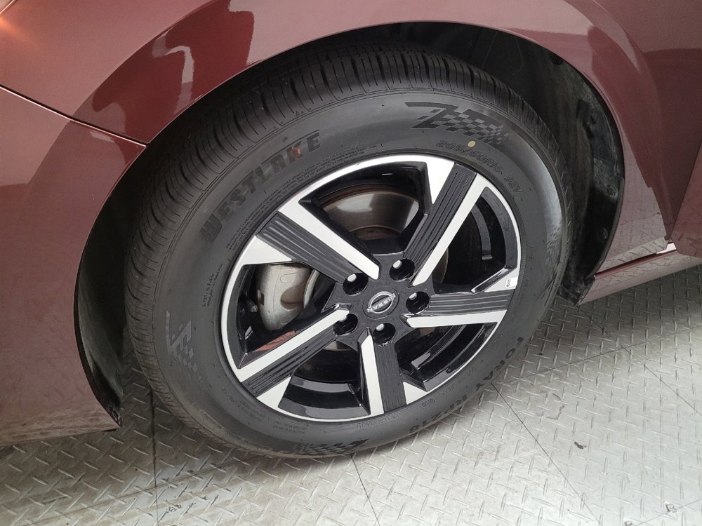 Used 2024 Nissan Sentra SV FWD image 31