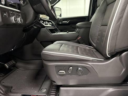 New 2026 GMC Sierra 2500 AT4X w/ LPO, Black Badging Package AWD/4WD image 22