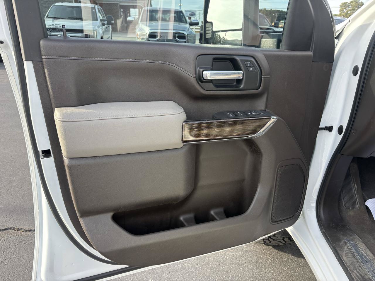 Used 2021 GMC Sierra 2500 SLE w/ SLE Convenience Package AWD/4WD image 10