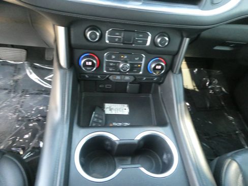Used 2021 Chevrolet Tahoe LT AWD/4WD image 22