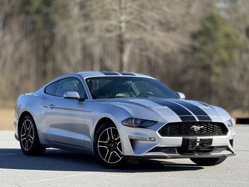 Used 2019 Ford Mustang Premium image 12