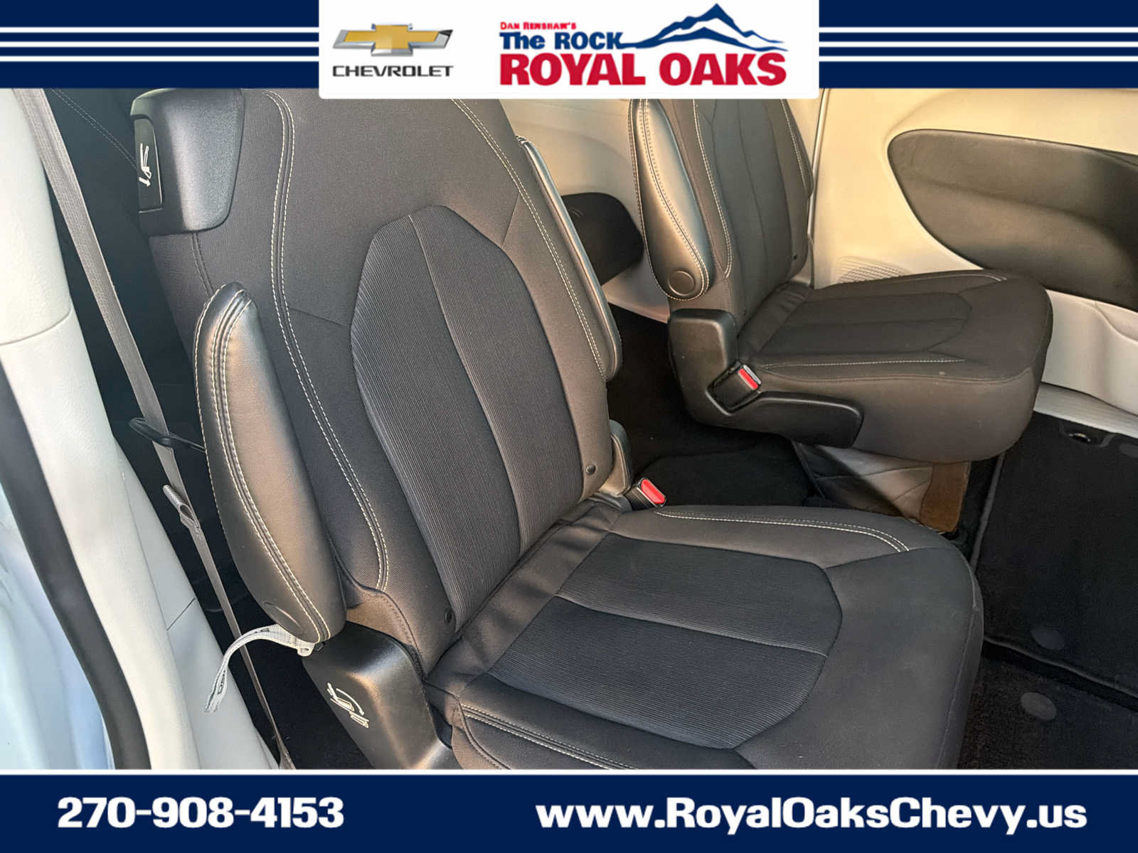 Used 2023 Chrysler Voyager LX FWD image 30
