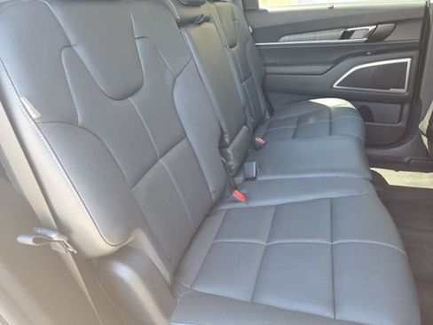 Used 2023 Kia Telluride EX FWD image 21