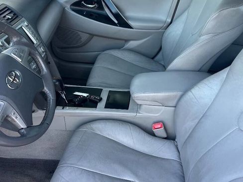 Used 2011 Toyota Camry XLE w/ SE/XLE Extra-Value Pkg image 10