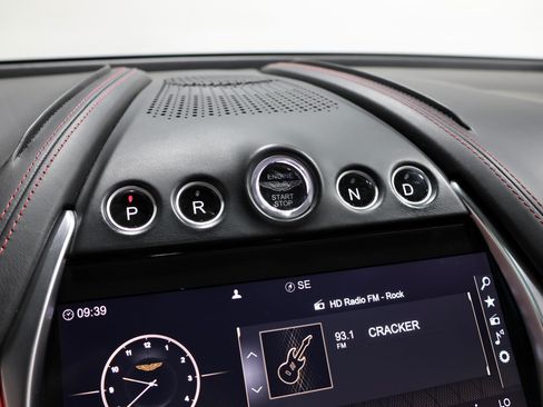 Used 2021 Aston Martin DBX AWD/4WD image 59