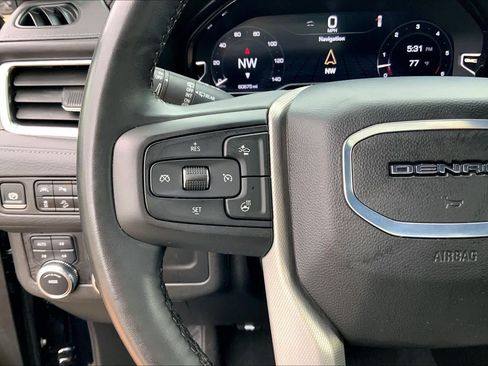 Used 2024 GMC Yukon XL Denali AWD/4WD image 24