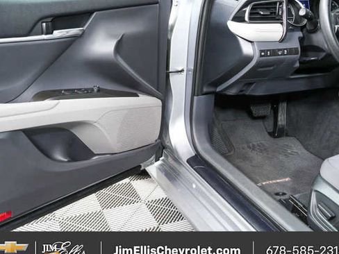 Used 2022 Toyota Camry LE image 7