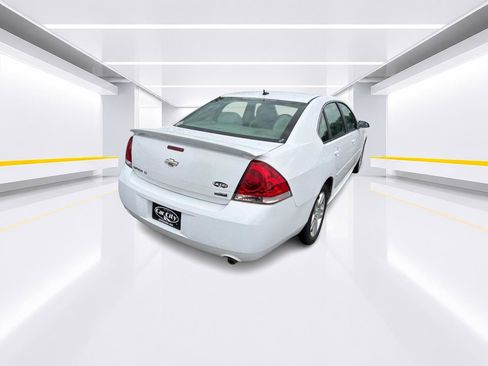Used 2012 Chevrolet Impala LT w/ LT Sunroof Package FWD image 4