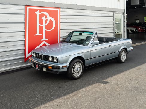 Used 1990 BMW 325i Convertible RWD image 26