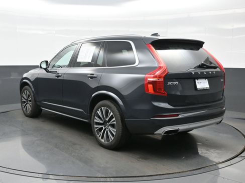 Used 2021 Volvo XC90 T6 Momentum w/ Advanced Package image 4