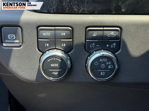 Used 2025 GMC Sierra 1500 Elevation w/ Elevation Premium Package AWD/4WD image 17