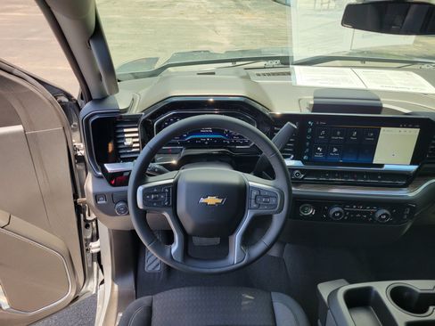 Used 2024 Chevrolet Silverado 1500 LT w/ Protection Package RWD image 16