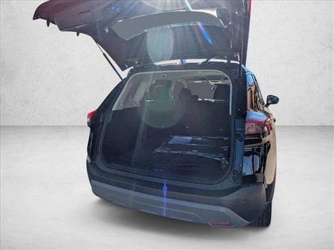 Used 2023 Nissan Rogue SV image 24