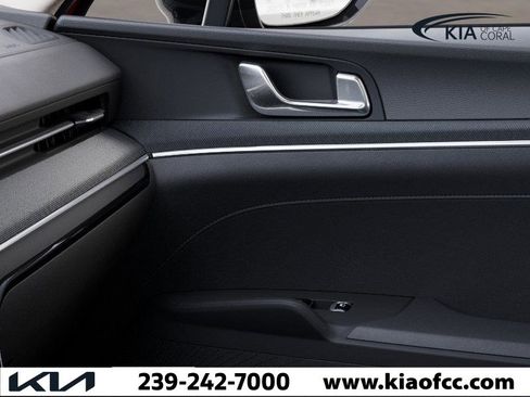 New 2025 Kia K5 LXS image 25