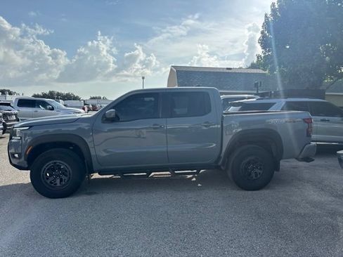 Used 2025 Nissan Frontier PRO-4X w/ Tow Package AWD/4WD image 8