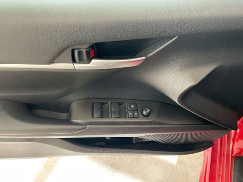 Used 2023 Toyota Camry SE FWD image 13