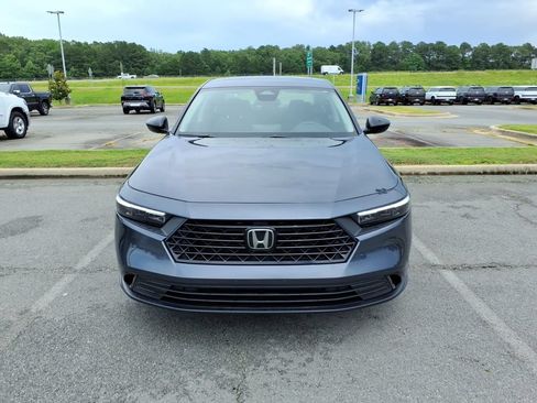 Used 2025 Honda Accord SE image 2