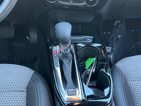 Used 2024 Chevrolet Trax LT image 18