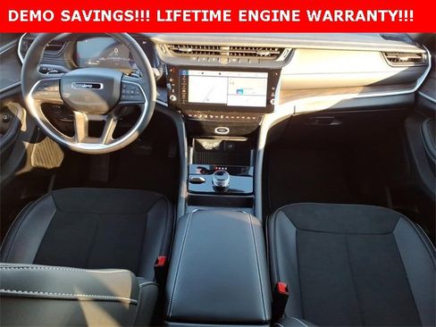 New 2026 Jeep Grand Cherokee Altitude image 25