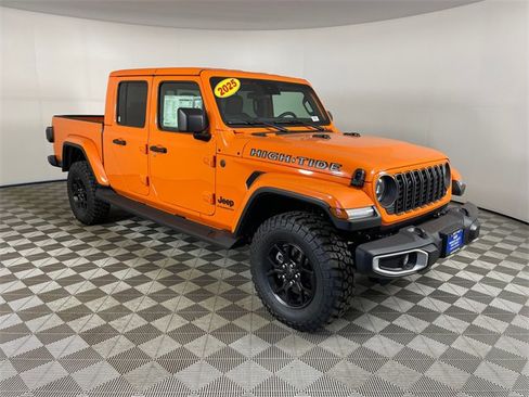 New 2025 Jeep Gladiator Sport image 22