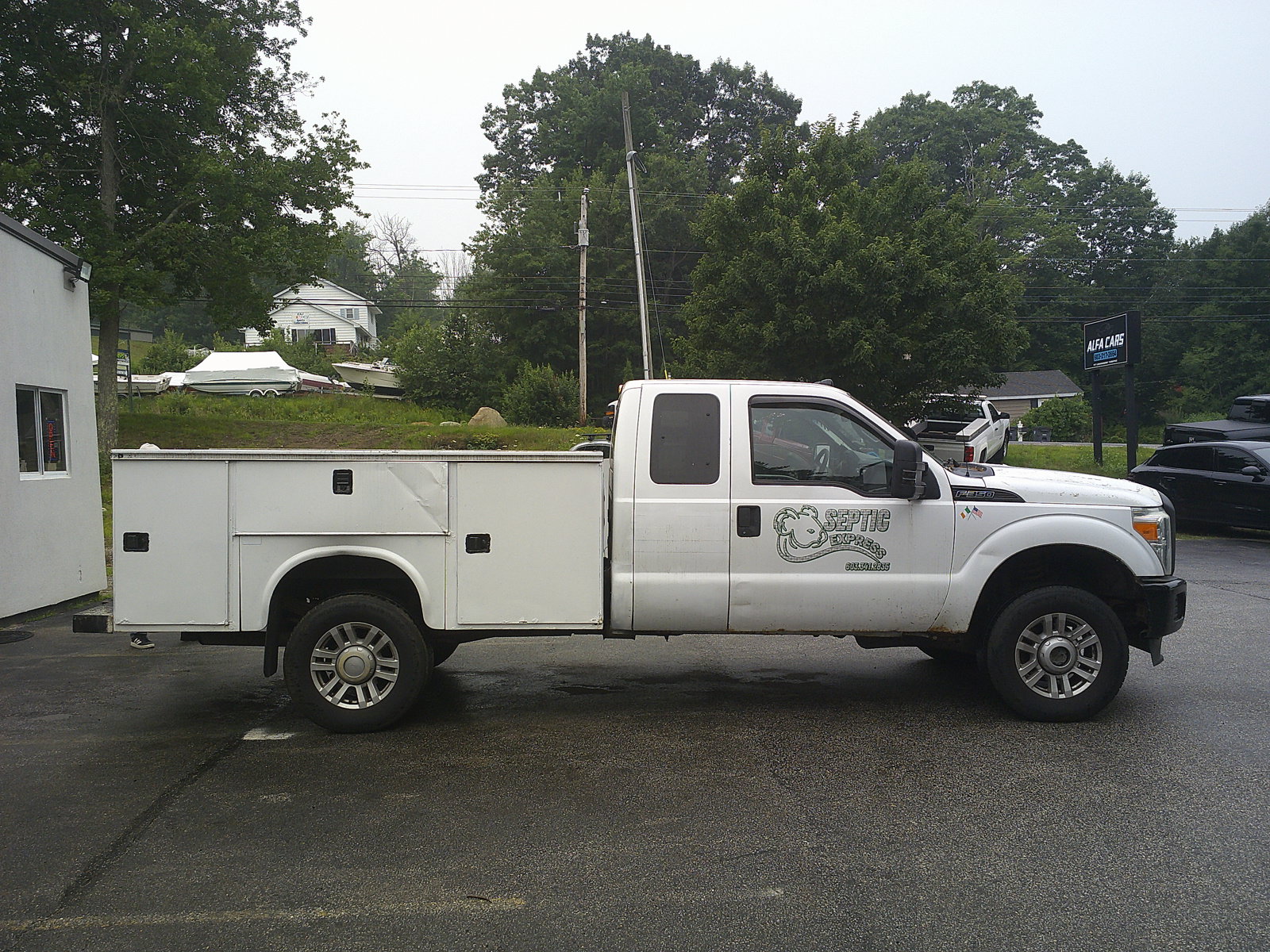 Used 2011 Ford F250 XL w/ Snow Plow Prep Pkg AWD/4WD image 4