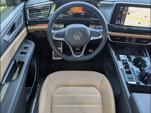 Used 2025 Volkswagen Atlas Cross Sport SEL R-Line image 8